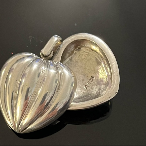 Sterling Silver Bubble Puff Swivel Heart Reversible Pendant - Picture 4 of 15